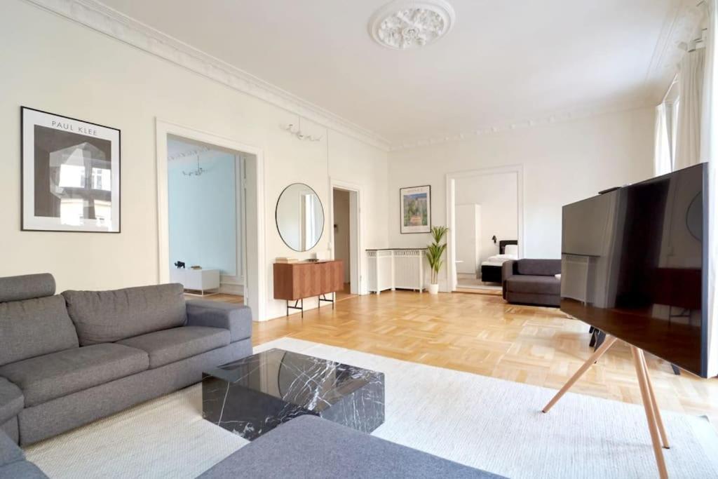 Moderen And Sleek 3Br With Bath By The Lakes And Metro Копенгаген Экстерьер фото